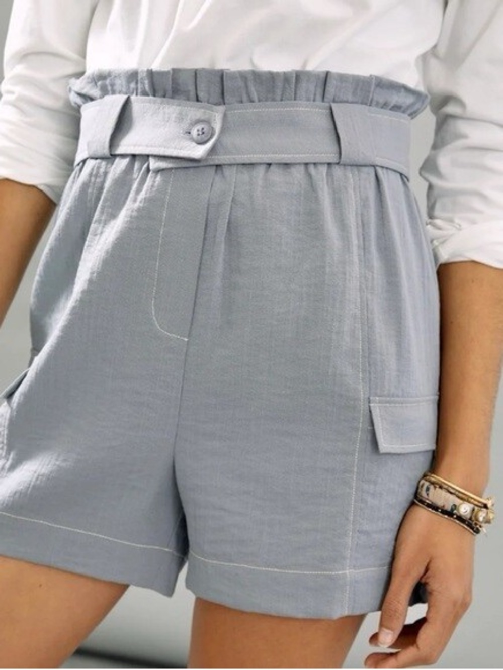 Moon River Women’s Paperbag Waist Cargo Shorts XS Light Blue NWT